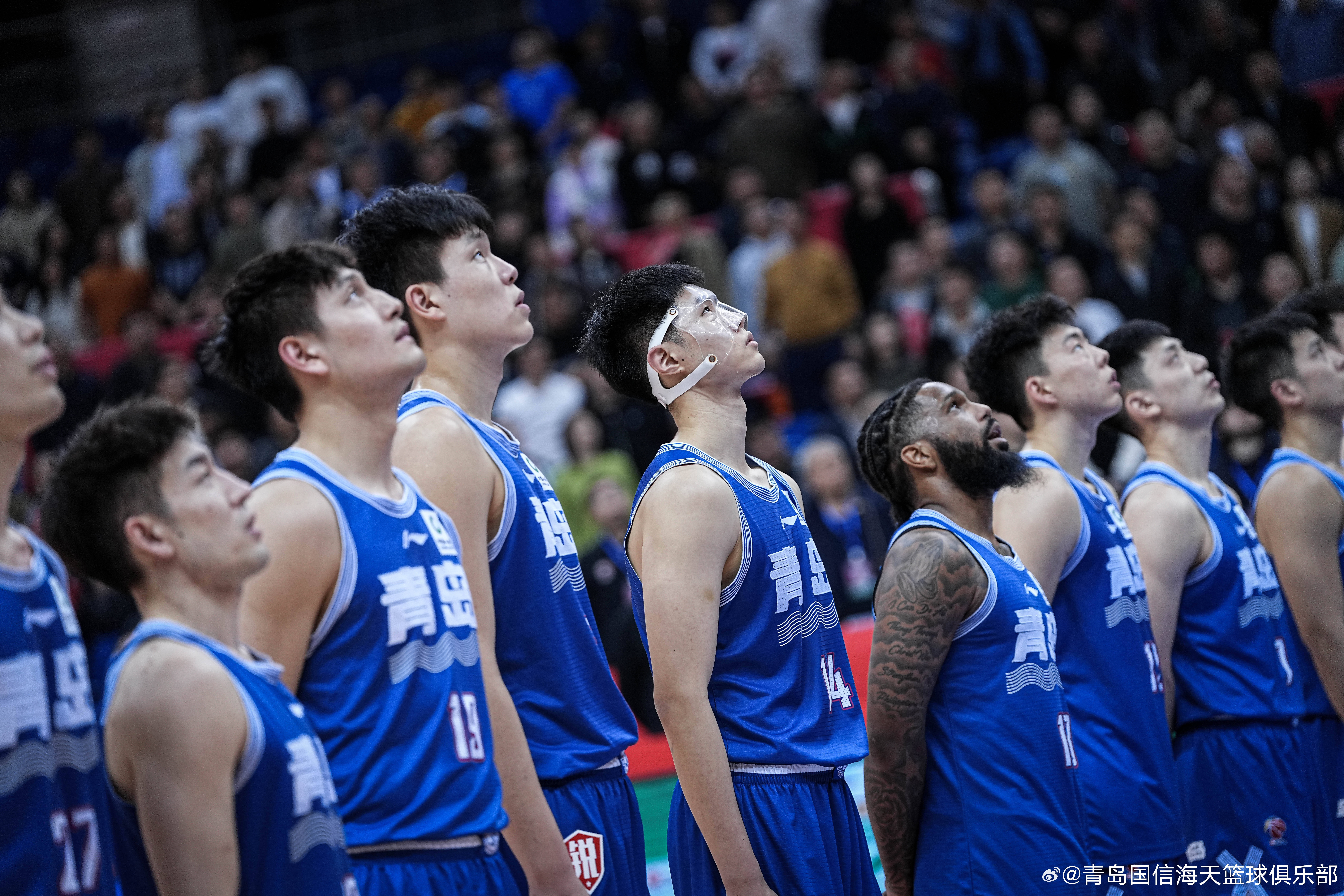 青岛男篮新季默契配合，备战全力